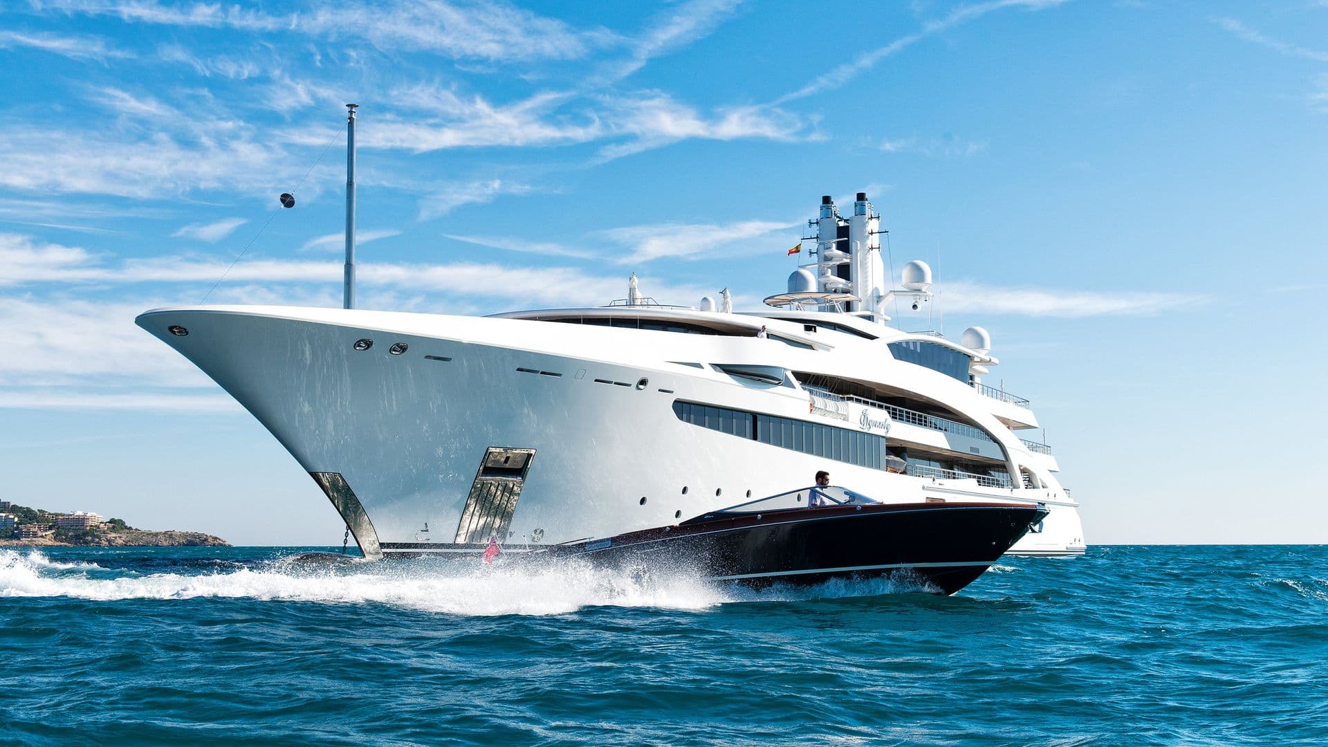 I Dynasty superyacht, €240M centerpiece, high-resolution exterior